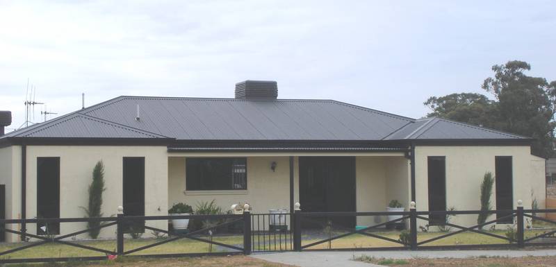 TOWNHOUSE TO TREASURE Picture 1