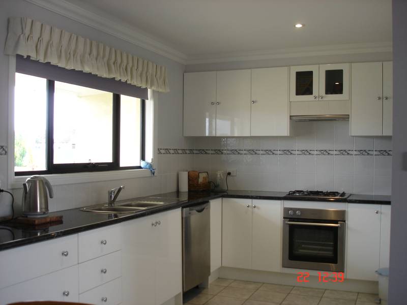 TOWNHOUSE TO TREASURE Picture 3