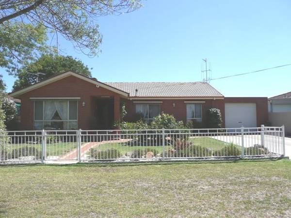 THE BEAUTY OF SPACE, INSIDE & OUT Picture 1