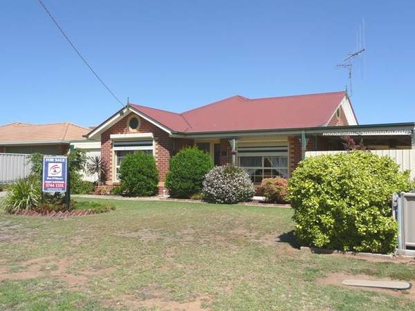 INSTANTLY INVITING Picture 1