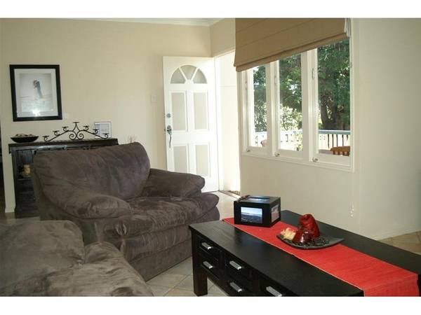 No Youre Not Dreaming Picture 2