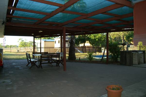 Acreage Life Style Living Picture 3