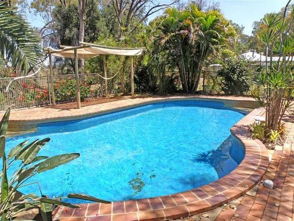 CLASSIC COUNTRY ELEGANCE Picture CLASSIC COUNTRY ELEGANCE Picture