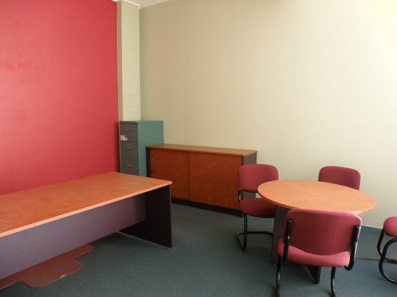 OFFICE SPACE Picture 2