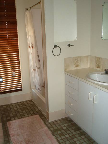 Charming Modern Home Picture 3