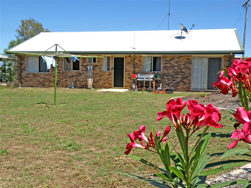 GREAT BUYING HERE! Picture 3