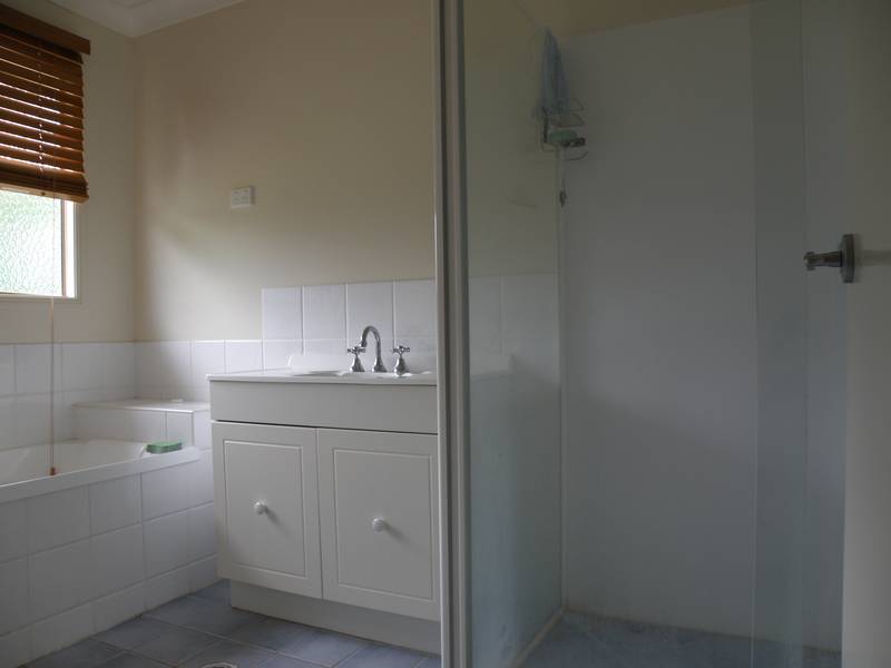 3 Bedroom Brick Home - partly furnished Picture