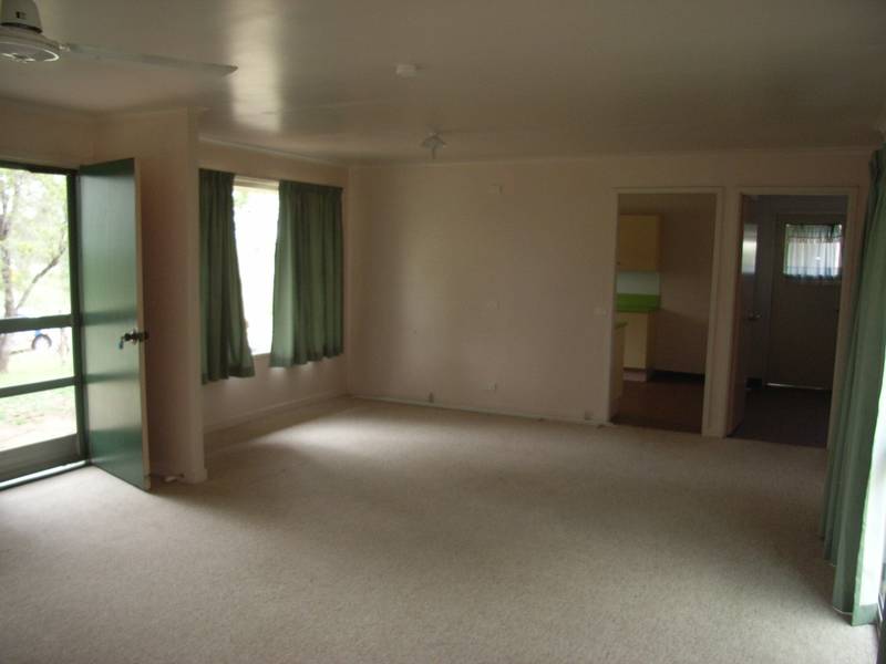 Perfect Location Picture 3