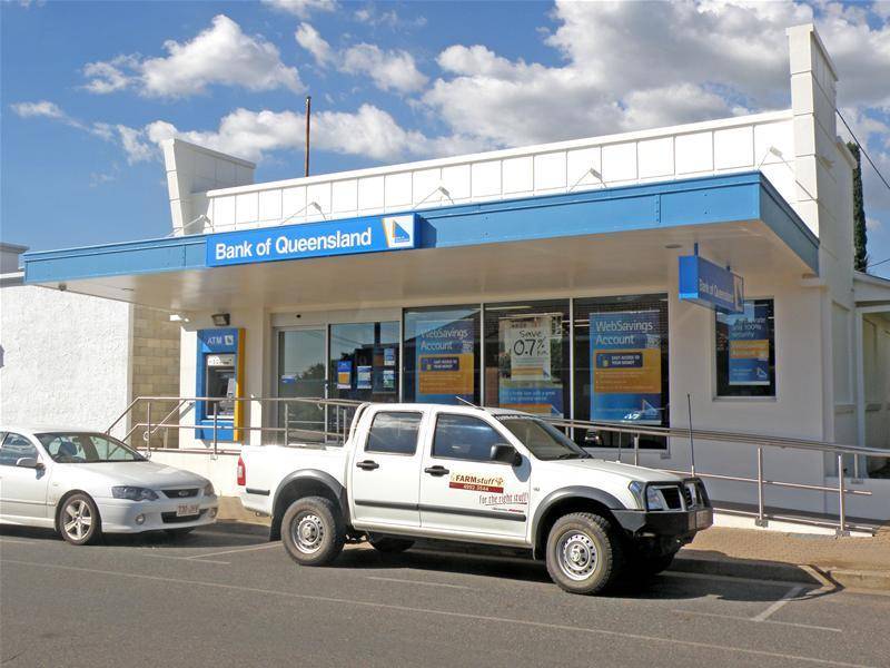 Commercial Building For Sale Picture 1