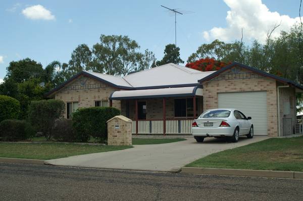 Modern home in great area Picture 1