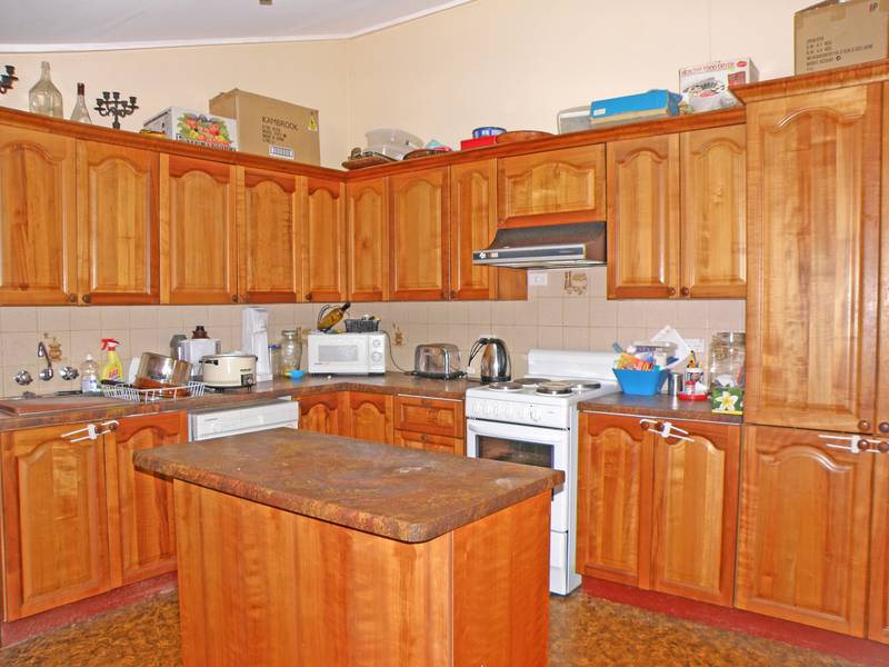 Large House in a Great Location Picture 2