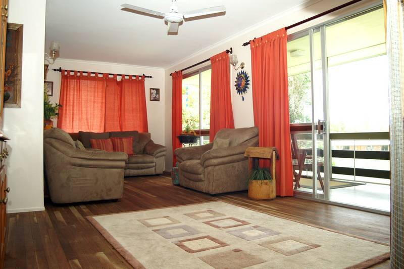 A Very Roomy Family Home Picture 3