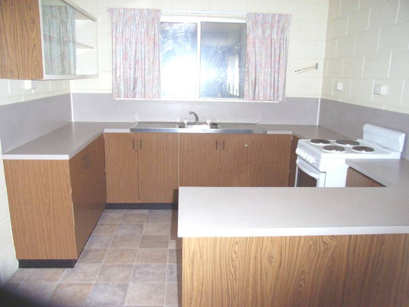 Walk to Town! Picture 2