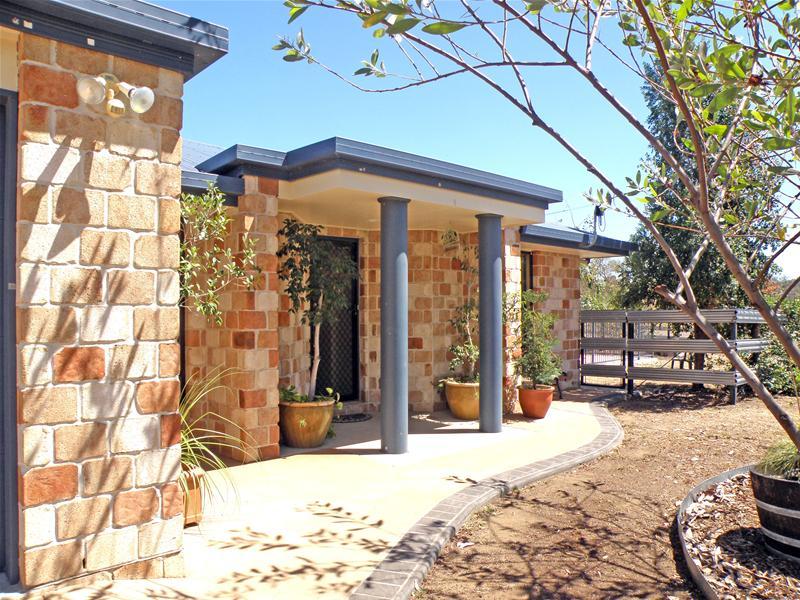 Acreage Living
Town Convenience Picture 2