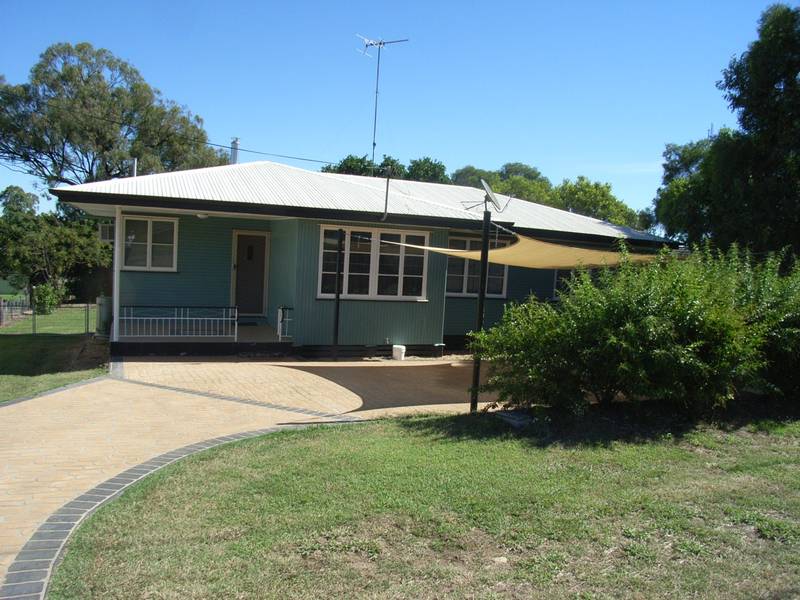 Lovely Family Home Picture 1