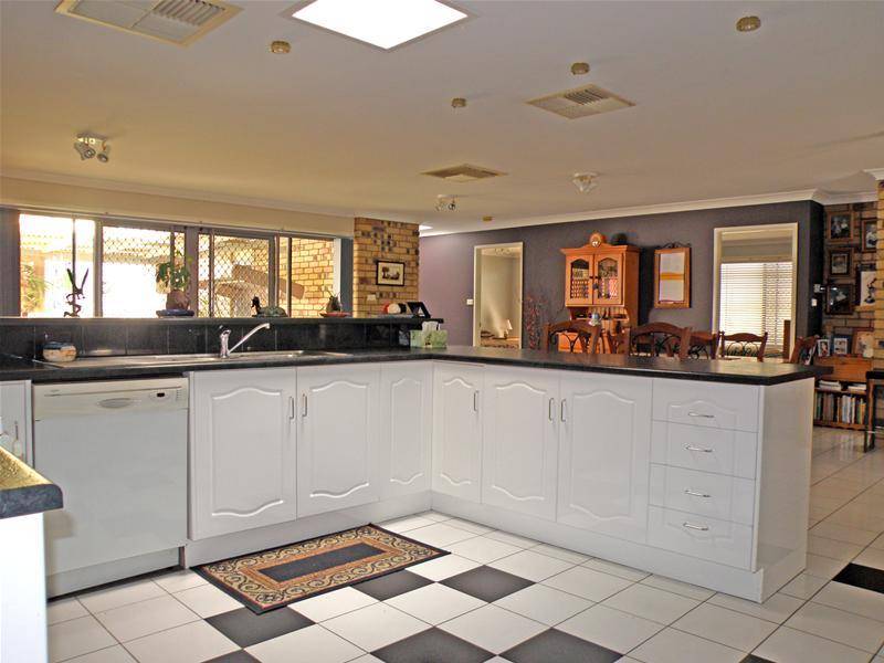 Living Made Easy Picture 3