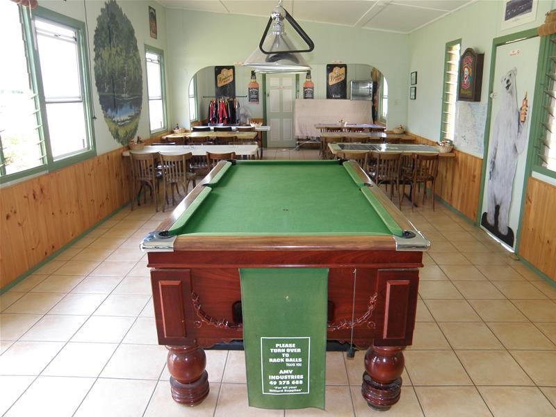 Commercial Hotel Wowan Picture 3