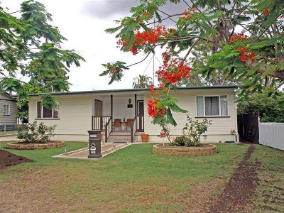 Relaxed Family Living Picture Relaxed Family Living Picture