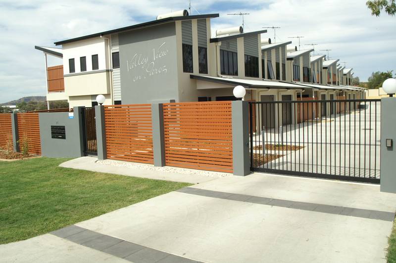 Valley View On Paroz - Prestige Town Houses Picture 2