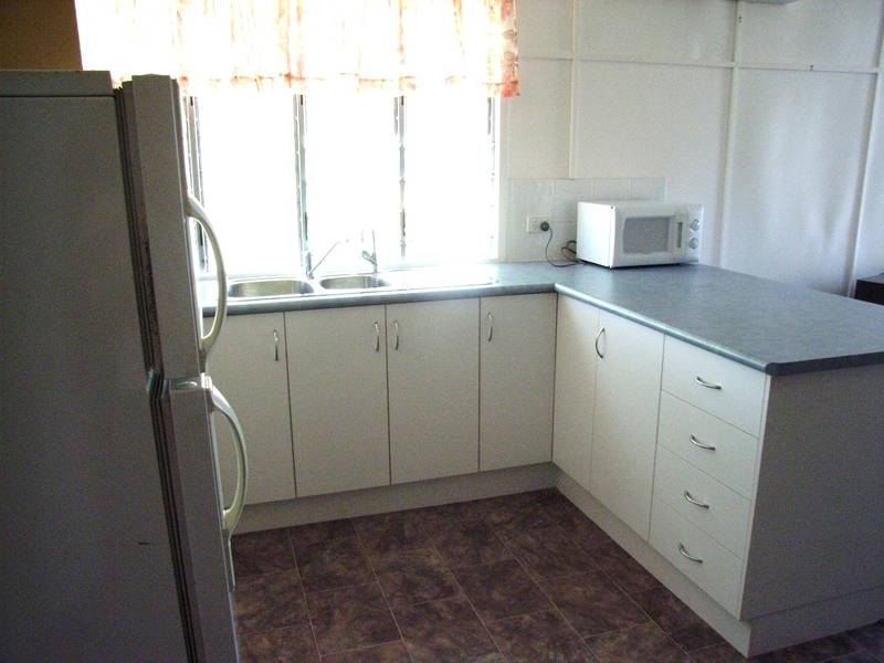 NEW RENTAL! Picture 2