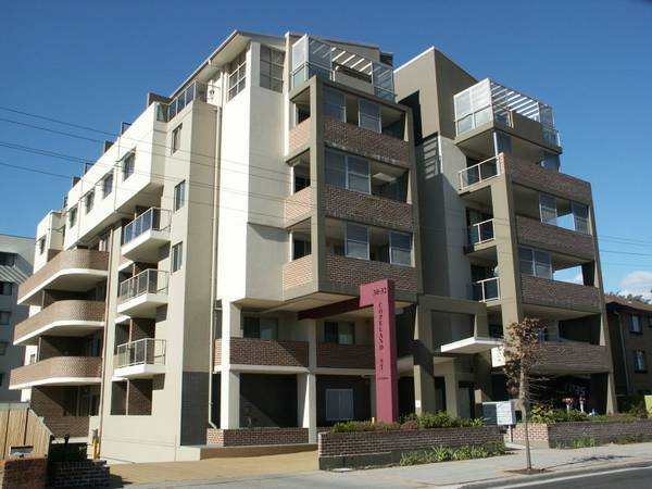 3 bedroom unit Picture 1