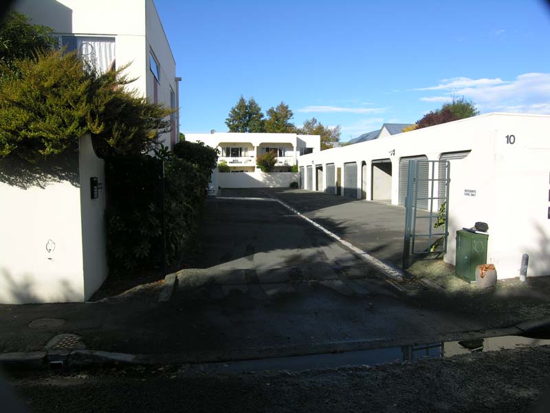 Walk to City Picture 1