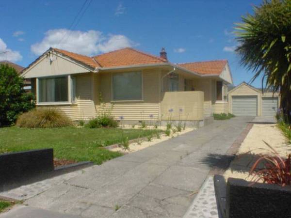 Spacious Family Home Picture 1