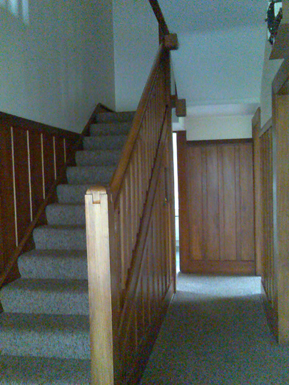 Close to Airport Picture 3