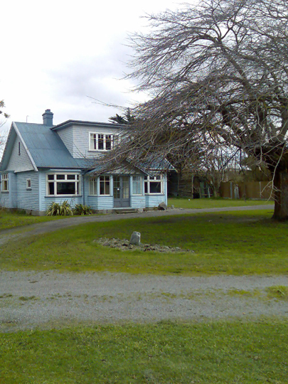 Close to Airport Picture 1