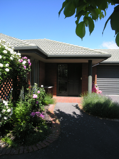 Private & Sunny Rear Section Picture