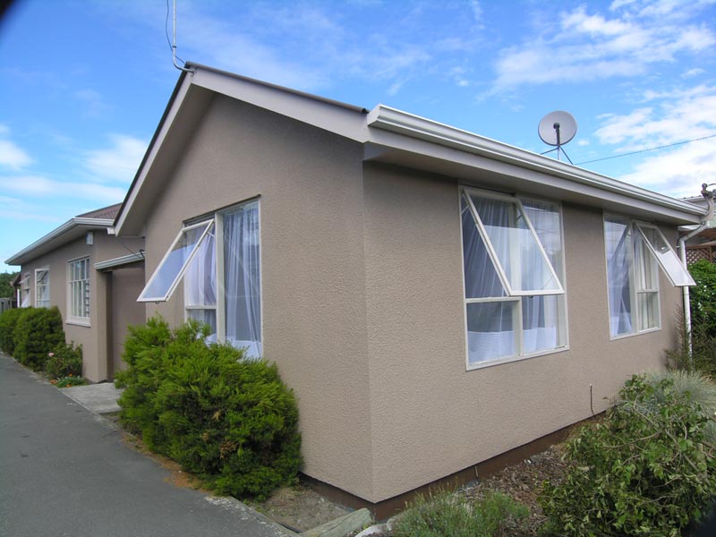 Good Family Home with Security & in Excellent Order Picture 1