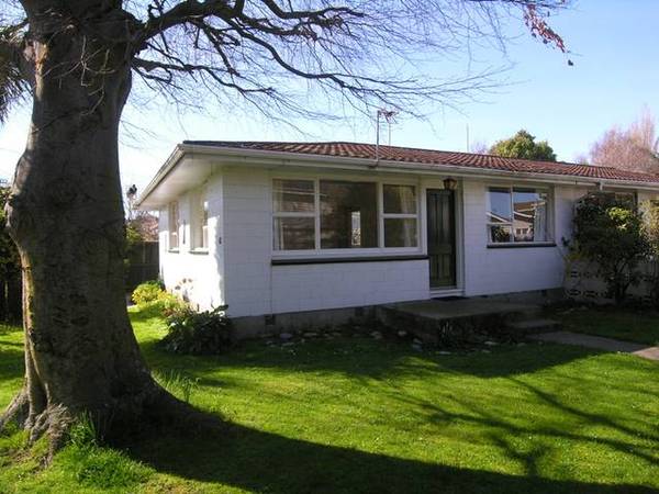 Recently Redecorated with New Carpet Picture 1