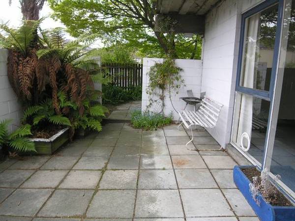 Close to Merivale Picture 2