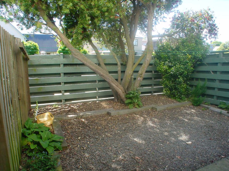 Close to Hagley Park - 4 bedrooms. Picture 2