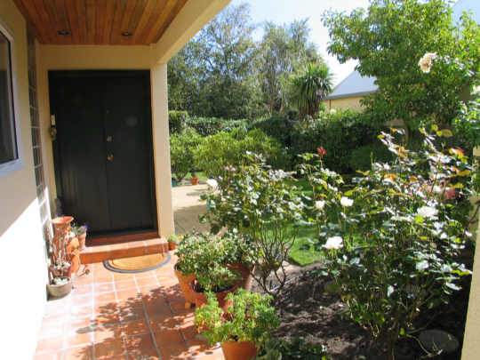 Peaceful, Private, Perfect >>> $RV $542,000 Offers Invited Picture 3