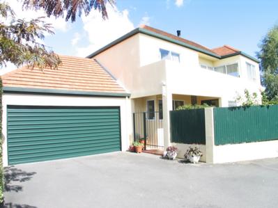 Peaceful, Private, Perfect >>> $RV $542,000 Offers Invited Picture Peaceful, Private, Perfect >>> $RV $542,000 Offers Invited Picture