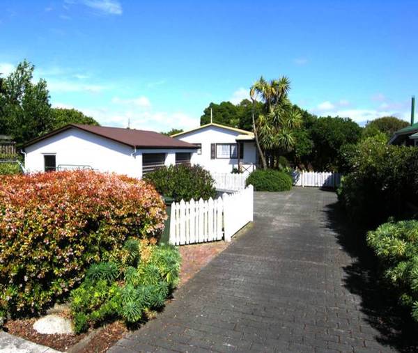 Sweetie Near the Sea Picture 1