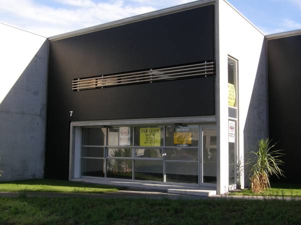 Modern Architecturally Designed Picture 1