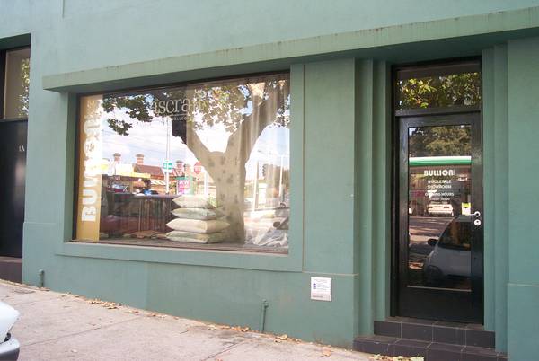 OUTSTANDING INVESTMENT UNDER $300k! Picture 1