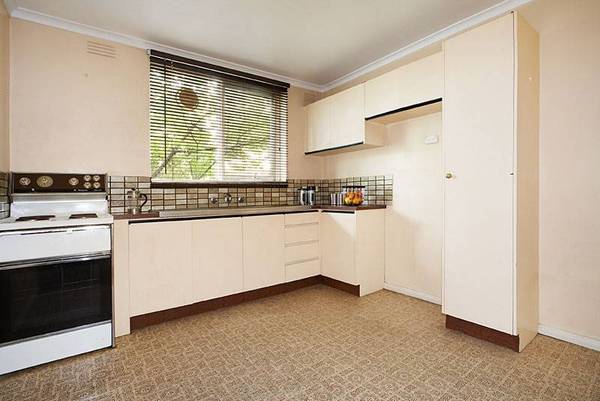 Blue Chip Location for the Budget Buyer Picture 3