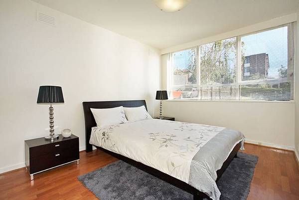 SPACIOUS LIVING, ALFRESCO DINING Picture 3