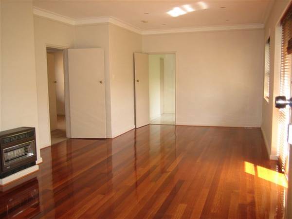 KEYS IN OFFICE @ CHAPEL STREET Picture 3