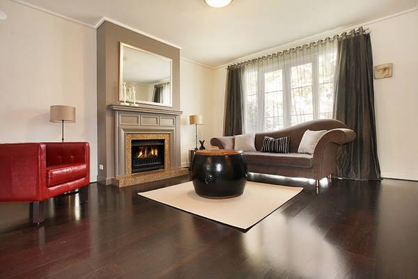 SOPHISTICATED CITY LIVING Picture 3