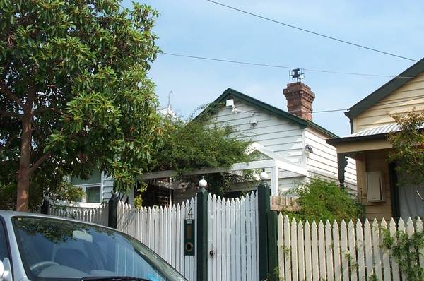 KEYS IN OFFICE @ CHAPEL STREET Picture 1