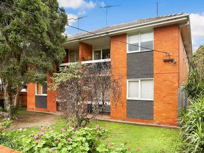 STYLISH START IN THIS LIFESTYLE LOCATION Picture STYLISH START IN THIS LIFESTYLE LOCATION Picture