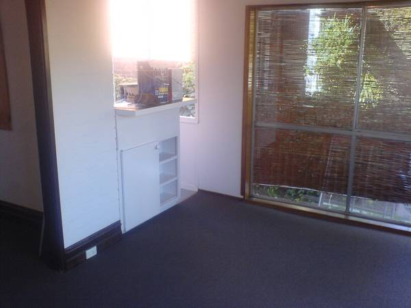 KEYS IN OFFICE @ HIGH STREET, PRAHRAN Picture 2