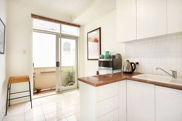 Deco For The Romantics Picture 3