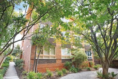 CONTACT THE TENANT TO INSPECT - GABRIELLA - 0425 756 245 Picture