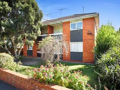 The Perfect Start - Large & Affordable 1 Bedroom Picture