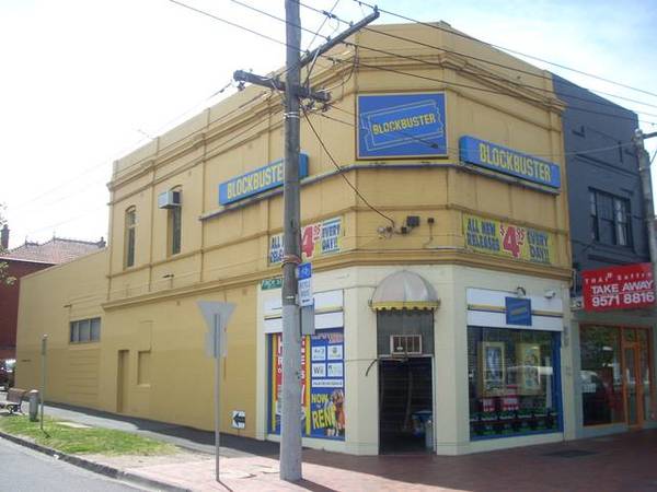 BLOCKBUSTER OFFICE Picture 2
